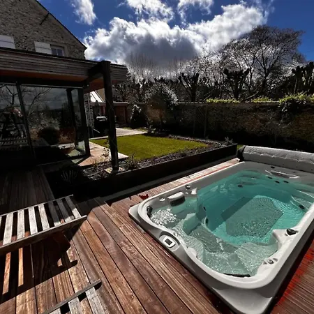 Cine-spa Villa