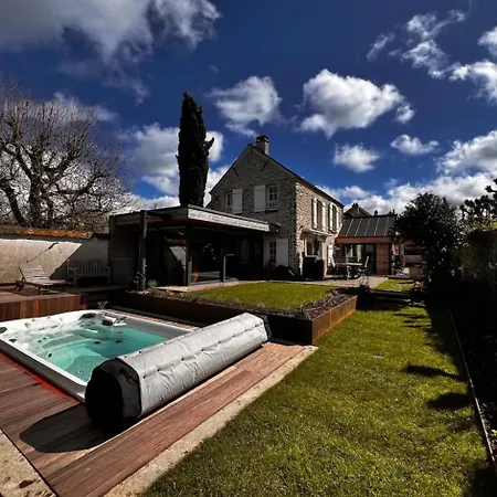Cine-spa Villa *